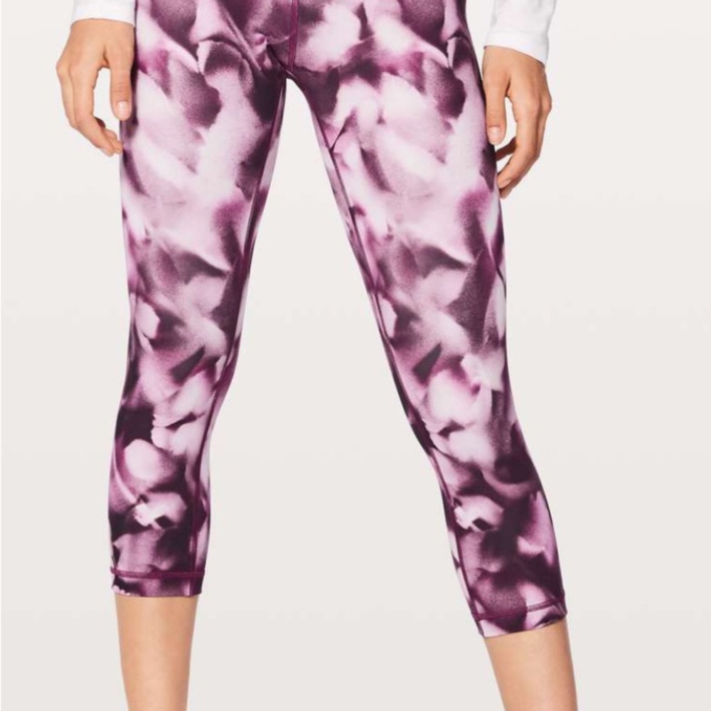 Lululemon Wunder Under HR Crop Size 6